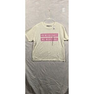 white and pink Mean Girls "On Wednesdays We Wear Pink" graphic t-shirt Size Xxl